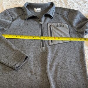 KUIU Charcoal 1/4 Zip-Up Men's Sweater